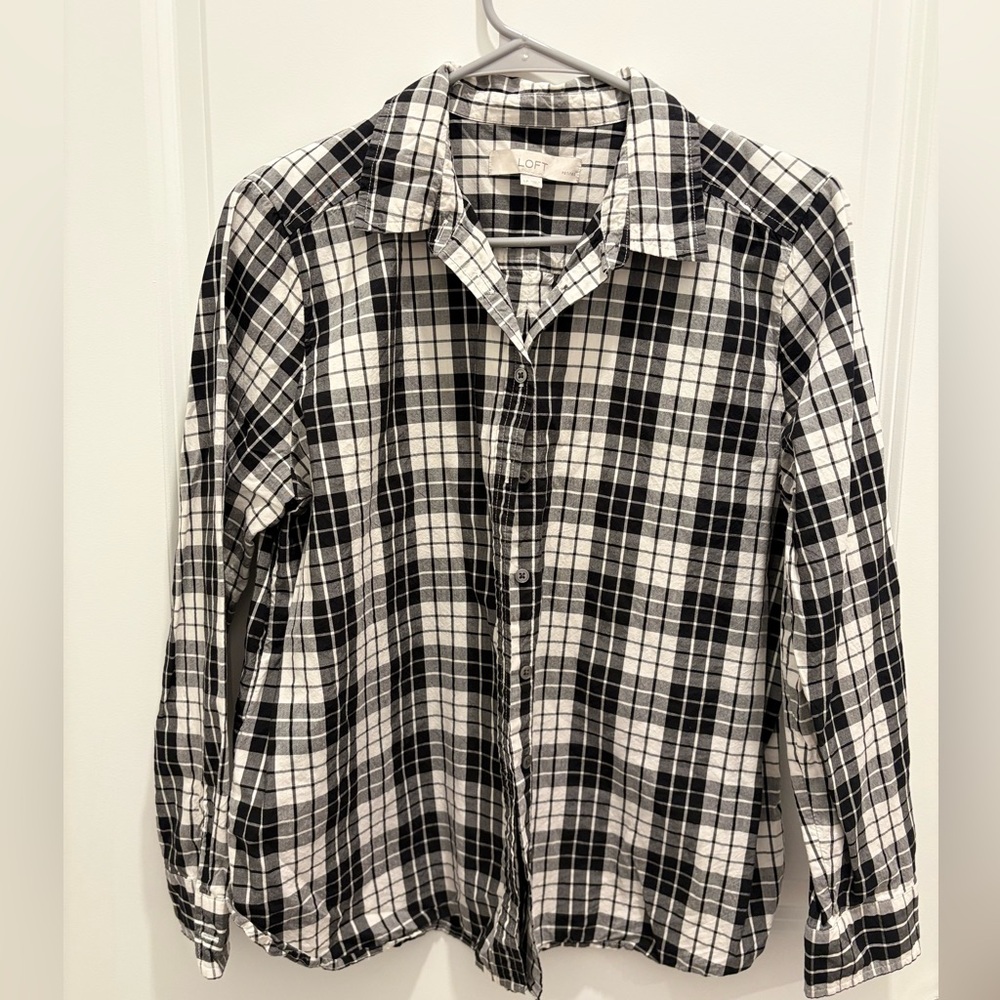 LOFT Black and White Casual Button Down Shirt